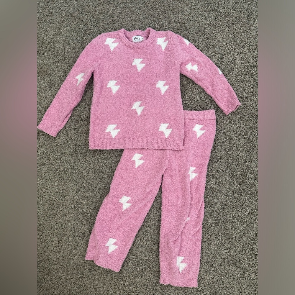 Lola and the boys sweatsuit
